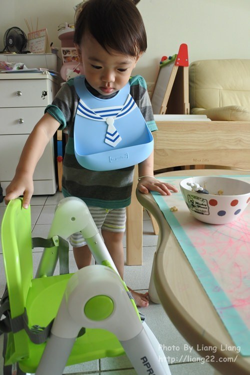 嬰兒用品 矽膠圍兜 防水圍兜